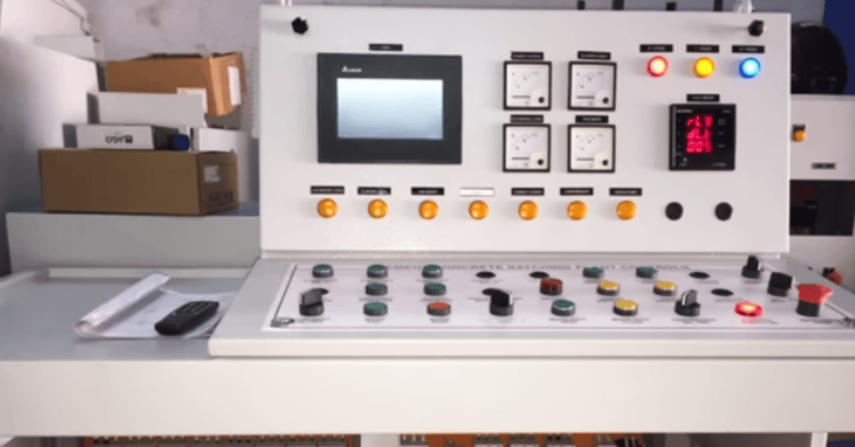 Control panel of mobile concrete batching plant